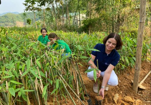 Đại sứ Australia thăm các dự án tại vùng Tây Bắc Việt Nam