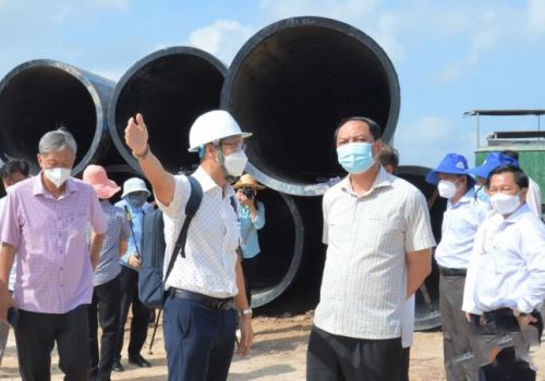 Đầu tư đường ống ngầm nghìn tỷ lấy nước biển nuôi tôm công nghệ cao