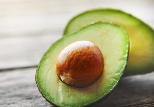 Tăng hệ miễn dịch cho tôm thẻ bằng chế phẩm từ hạt bơ