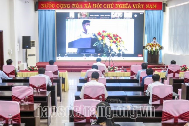 Anh-kem-tin-mua-vu-nuoi-tom-e1640143188176