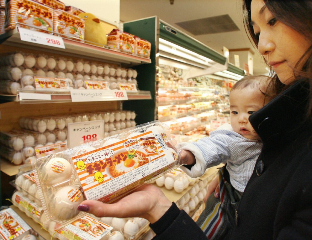 Giá trứng tại Nhật Bản tăng kỷ lục khi dịch cúm gia cầm lây lan nhanh