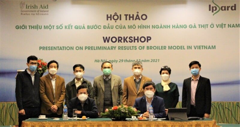 ban-to-chuc-e1640777112152