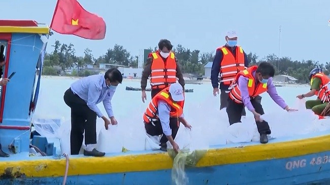 tha-thuy-san-tai-co-cau